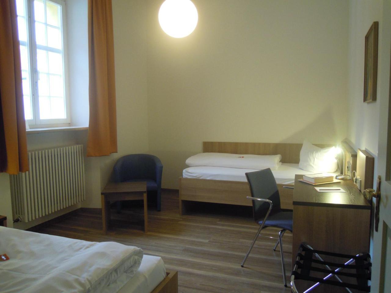 Tagungshaus Im Kloster Neresheim Hotel Eksteriør billede
